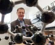 Prof. Dr. Andrey Turchanin
