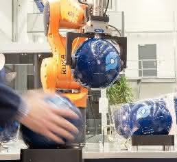 Mensch und Roboter Mensch und Roboter
