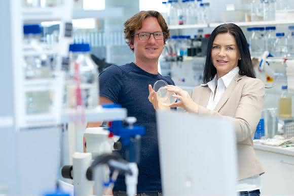 Prof. Dr. Elke Deuerling und Dr. Martin Gamerdinger.
