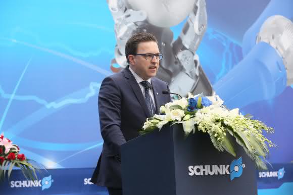 Henrik A. Schunk Henrik A. Schunk