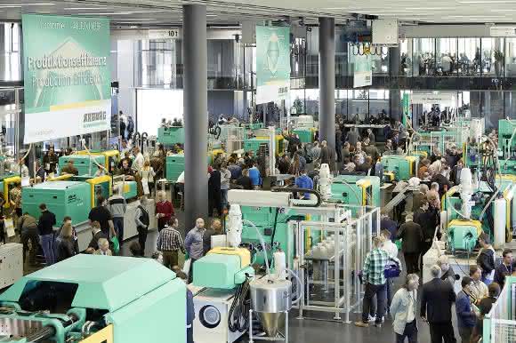 Arburg Technologie-Tage in Loßburg Kunststoff-Fachleute aus aller Welt