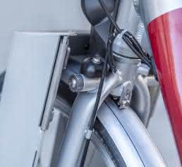 Gabelsperrsytemmechanismus am Smoove Fahrrad Smoove Fahhrad an der Station