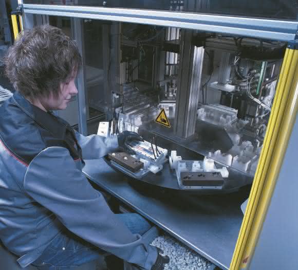 UL-konforme Produktion und Montagetechnik bei LKH