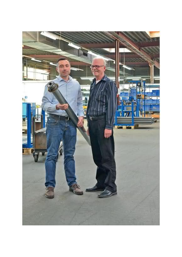 Olliver Mierau (links) und IT-Leiter Klaus Leitow Prokurist Olliver Mierau (links) und IT-Leiter Klaus Leitow