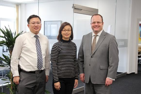 Teck Chia Lee, Janice Tan Boon Huang und Dr. Gunther Wobser