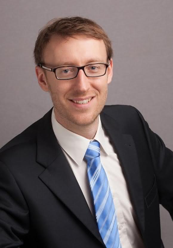 Dr. Markus Bender