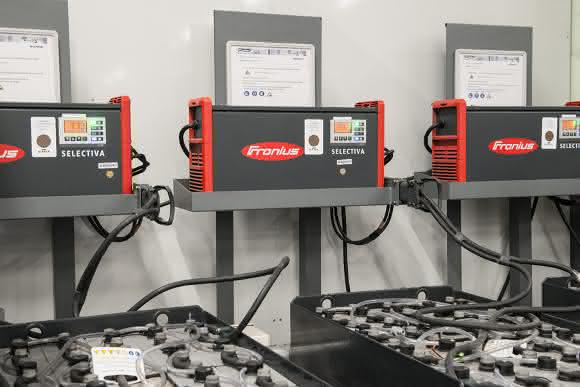 Sicherheit beim Batterieladen: Knallgas-Gefahr wird unterschätzt