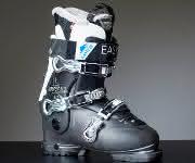 Skistiefel samt drei Inneneinlagen als Prototyp auf der ISPO: Der Schuh kommt aus dem Drucker