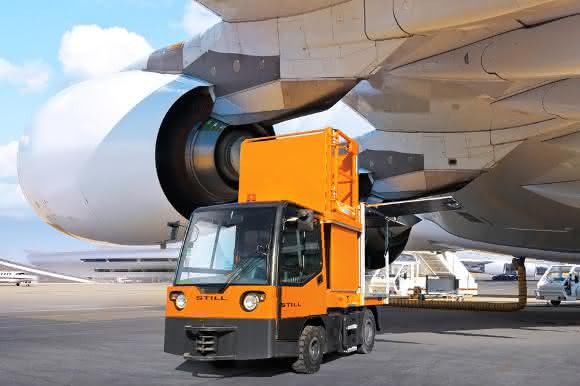 Flugzeugwartung mit dem Elektrotransporter: Schneller fertig, schneller in der Luft