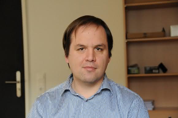 Prof. Roland Mitric