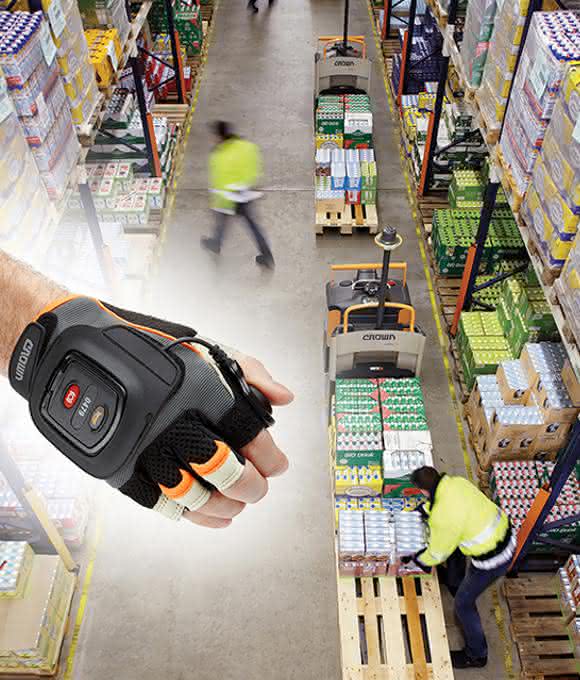 Technologie im Arbeitshandschuh Design-Award für Kommissionier-Fernsteuerung von Crown: Aus dem Handgelenk