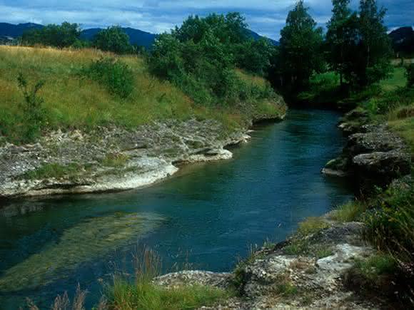 Flusslandschaft Flusslandschaft