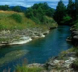 Flusslandschaft Flusslandschaft