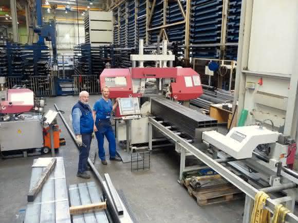 Gesamtanlage HBP513A zum Paketsägen Gesamtanlage HBP513A zum Paketsägen
