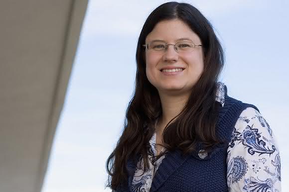 Dr. Elke Neu