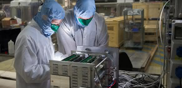 Mit ultrakurzen Momentaufnahmen zum Molekülkino: Ultraschneller Röntgendetektor erfolgreich getestet
