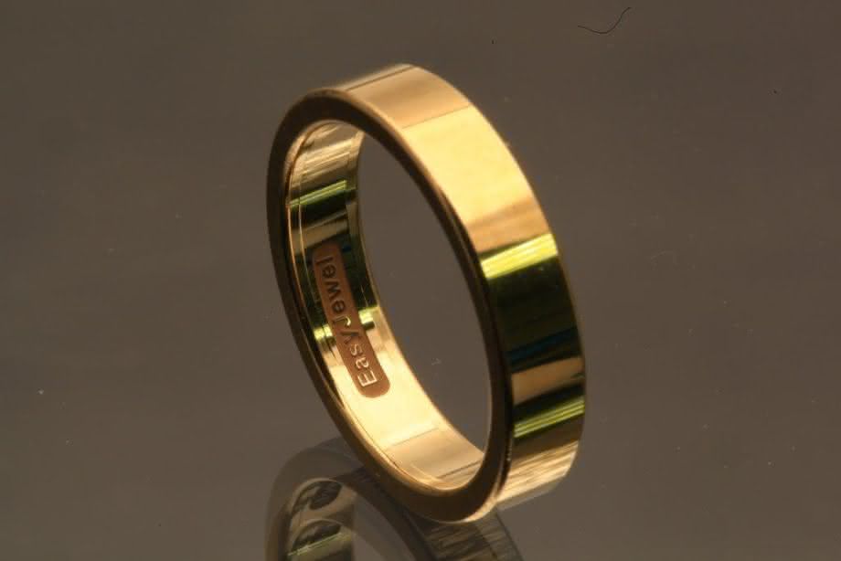 Ring mit Innenbeschriftung