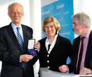 Werner und Inge Turck mit Dr. Günther Pfannschmidt Werner und Inge Turck mit Dr. Günther Pfannschmidt