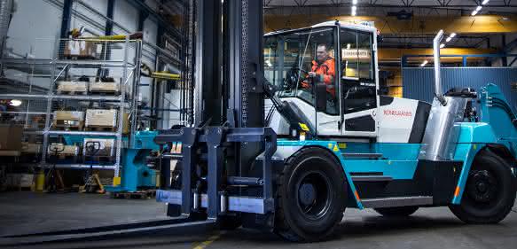 Lifttrucks in Serie: Umfassend überwacht