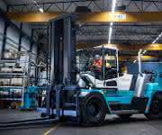 Lifttrucks in Serie: Umfassend überwacht