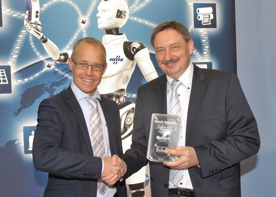 Kompaktes Kommunikationsmodul: HMS liefert dreimillionstes Anybus-Modul an Bosch Rexroth Kompaktes Kommunikationsmodul: HMS liefert dreimillionstes Anybus-Modul an Bosch Rexroth