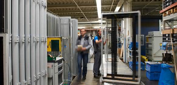 Rittal Werk Rittershausen Server-Racks mit Varianten: Ran an die Maschine