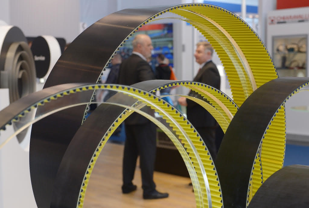 Zahnriemen des industriellen Fortschritts Motion, Drives & Automation auf der HMI 2015: Antriebe sind die Enabler