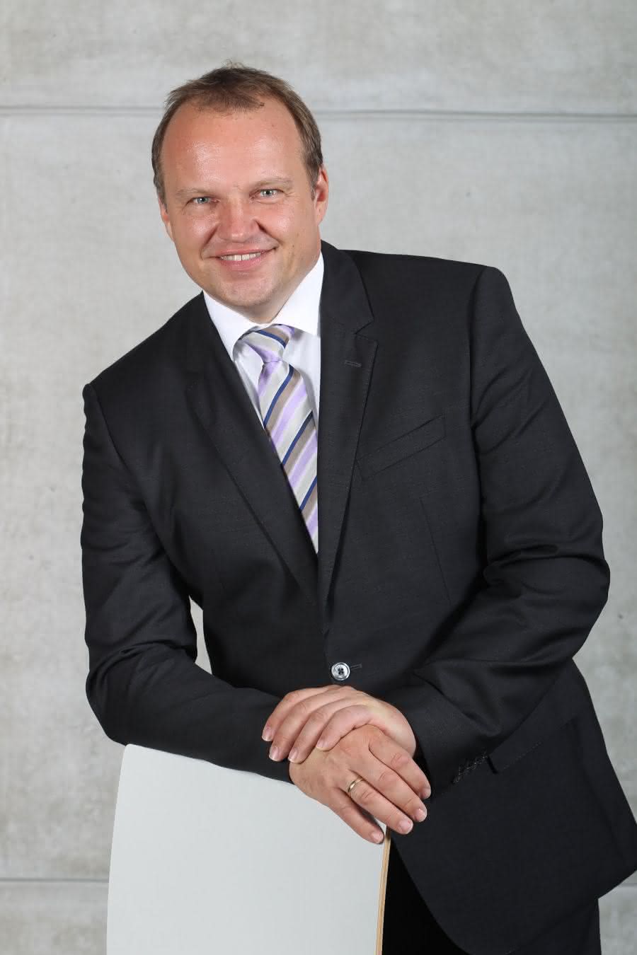Dr. Rolf Döbereiner