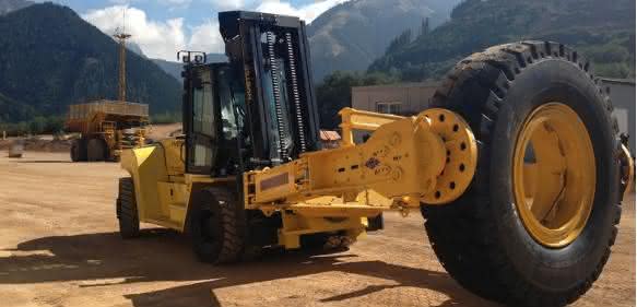 Hyster Gabelstapler H16XM-6 mit Reifenklammer