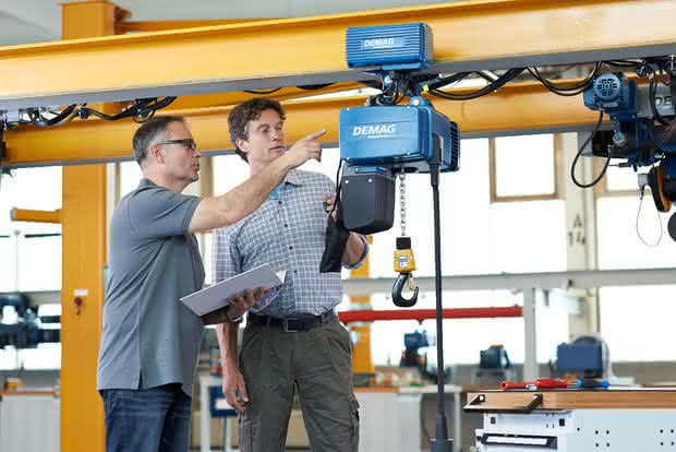 Training Center von Demag in Wetter/Ruhr für Schulungen zum sicheren Umgang mit Kranen und Hebezeugen Training Center von Demag in Wetter/Ruhr für Schulungen zum sicheren Umgang mit Kranen und Hebezeugen