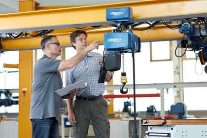 Training Center von Demag in Wetter/Ruhr für Schulungen zum sicheren Umgang mit Kranen und Hebezeugen Training Center von Demag in Wetter/Ruhr für Schulungen zum sicheren Umgang mit Kranen und Hebezeugen