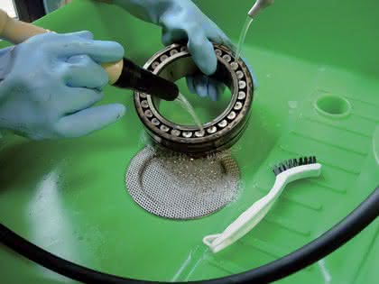 Pinselwaschtisch Bio-Circle von Mewa Pinseltisch für Teilereinigung: Der geliehene Tisch