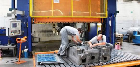 Instandhaltungsarbeiten bei Gorenje Virtuelle Sensoren: Industriemaschinen vorausschauend instand halten
