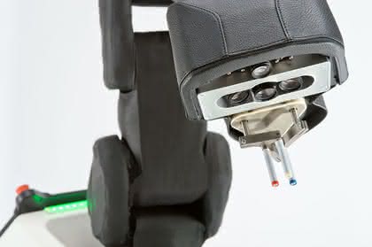 Apas assistant ergänzt Handarbeitsplätze: Montage-Helfer mit wachen Augen Apas assistant ergänzt Handarbeitsplätze: Montage-Helfer mit wachen Augen