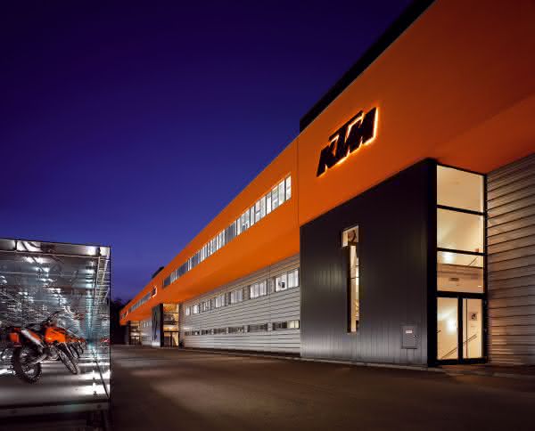 Batterieladegeräte: KTM setzt auf Fronius