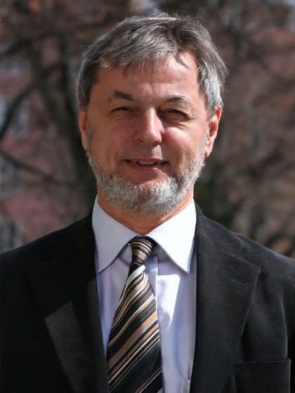 Prof. Bernhard Wolf