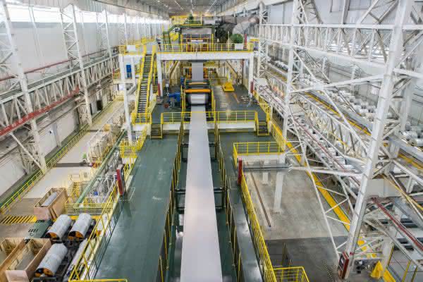 Novelis Werk China Produktionsstandort für hitzebehandelte Aluminiumbleche: Novelis eröffnet Werk in China