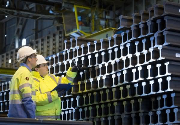 Bruchsichere Schienen Wärmebehandlungsverfahren: Tata Steel macht Schienen bruchsicher