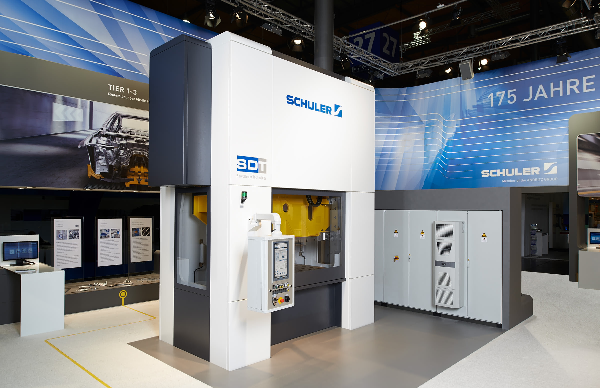 Stanzautomat MSC-2000 mit ServoDirekt-Technologie von Schuler Award zur Euroblech: Stanzautomat von Schuler wird ausgezeichnet