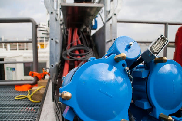 Schadstoffreduzierung: Kreuzfahrtschiffe mit Energie versorgen Schadstoffreduzierung: Kreuzfahrtschiffe mit Energie versorgen