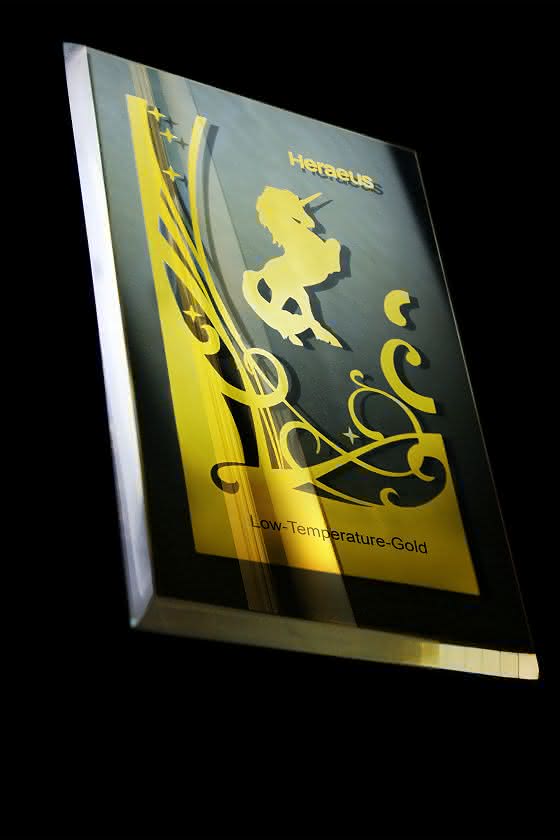 Edelmetalldekoration: „Low Temperature Gold“