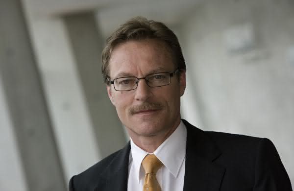 Rainer Schmückle Gruppe schließt Neuausrichtung ab: Rainer Schmückle wird neuer CEO beim Automobilzulieferer MAG IAS