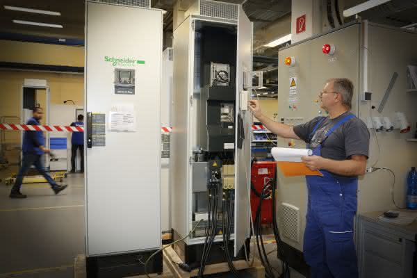 Variable Antriebslösung: Schneider Electric präsentiert Altivar Process