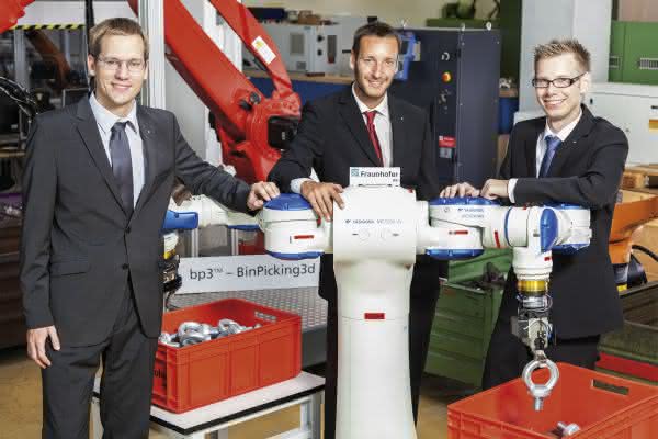 Zweiarm-Roboter vereinzelt Bauteile in Rekordzeit: Fraunhofer IPA gewinnt handling award