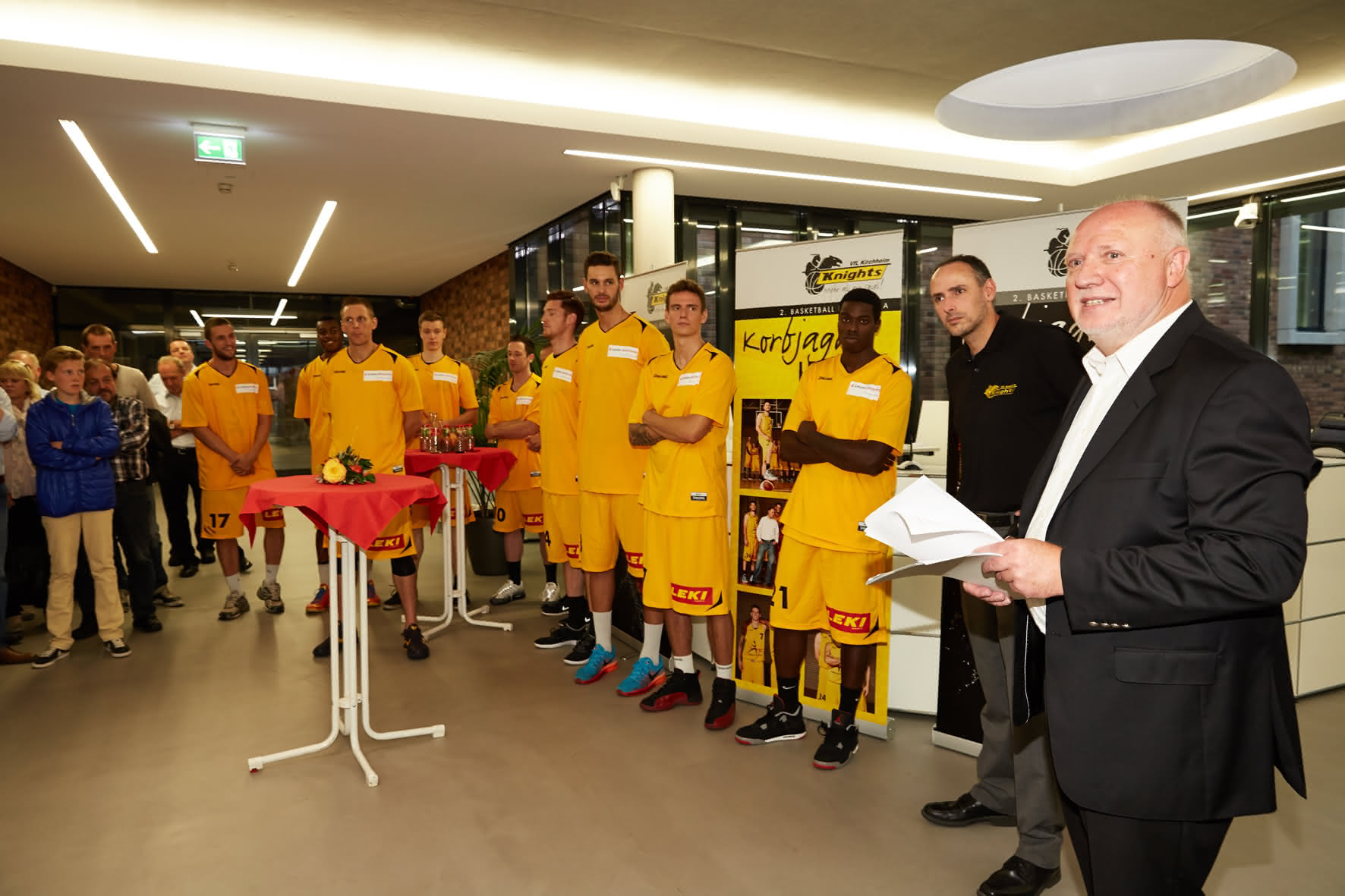 Leuze hat ein Gefühl für Basketball:: Sponsor in der 2. Liga