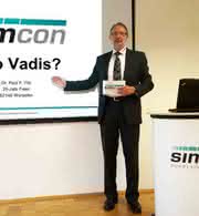 Simcon kunststofftechnische Software: Unternehmensgründer Dr. Paul F. Filz während der 25-Jahr-Feier Simcon kunststofftechnische Software: Unternehmensgründer Dr. Paul F. Filz während der 25-Jahr-Feier