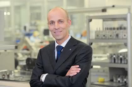 Dr. Peter Leibinger, Vorsitzender des Trumpf Geschäftsbereichs Lasertechnik/Elektronik Laserschneiden: Gerichtetes Licht als Werkzeug