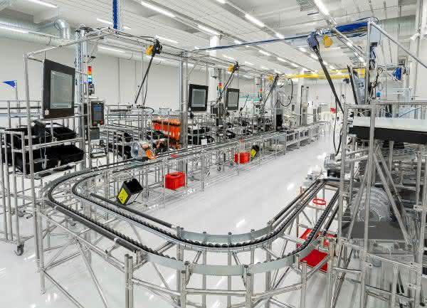Siemens-Werk in Bad Neustadt Synchronmaschine für elektrischen Hinterachsantrieb als erstes Produkt: Siemens eröffnet neue E-Motorenproduktion