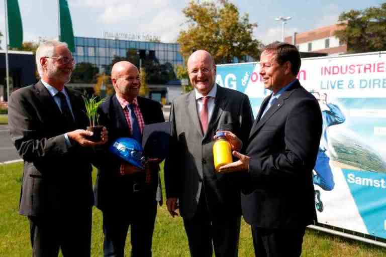 Unternehmen im Industriepark Höchst: Bayer CropScience, Celanese, Clariant, Infraserv Höchst, Infraserv Logistics, Kuraray, Provadis; Sanofi Unternehmen im Industriepark Höchst: Bayer CropScience, Celanese, Clariant, Infraserv Höchst, Infraserv Logistics, Kuraray, Provadis; Sanofi