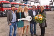 Moderne Fahrzeugtechnik soll die Umwelt schonen: Rüdebusch begrüßt 550. Actros